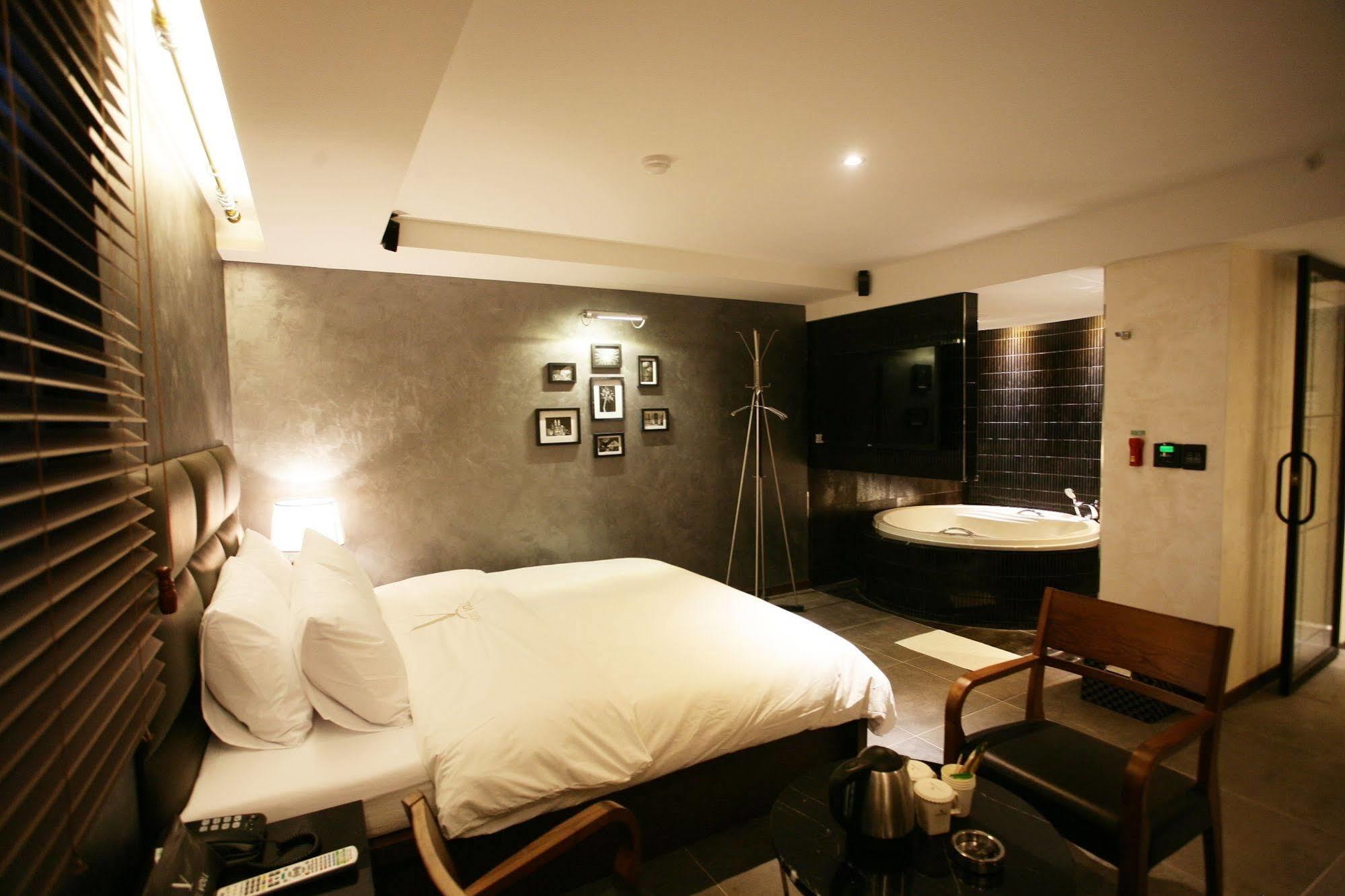 Hotel Voll 서울특별시 외부 사진